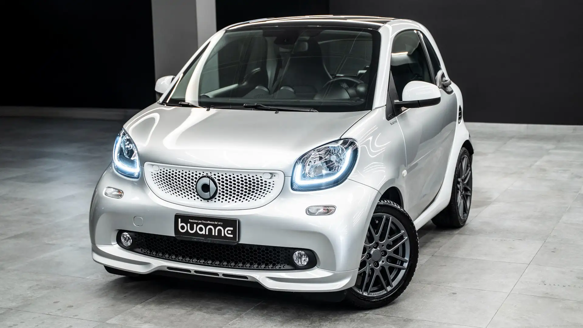 smart forTwo 0.9 t Brabus JBL Prime 90cv twinamic Pelle Nav Ita Grigio - 1