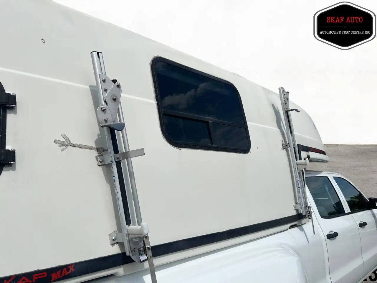 GMC Sierra 3500HD снимка GMC Sierra 3500HD