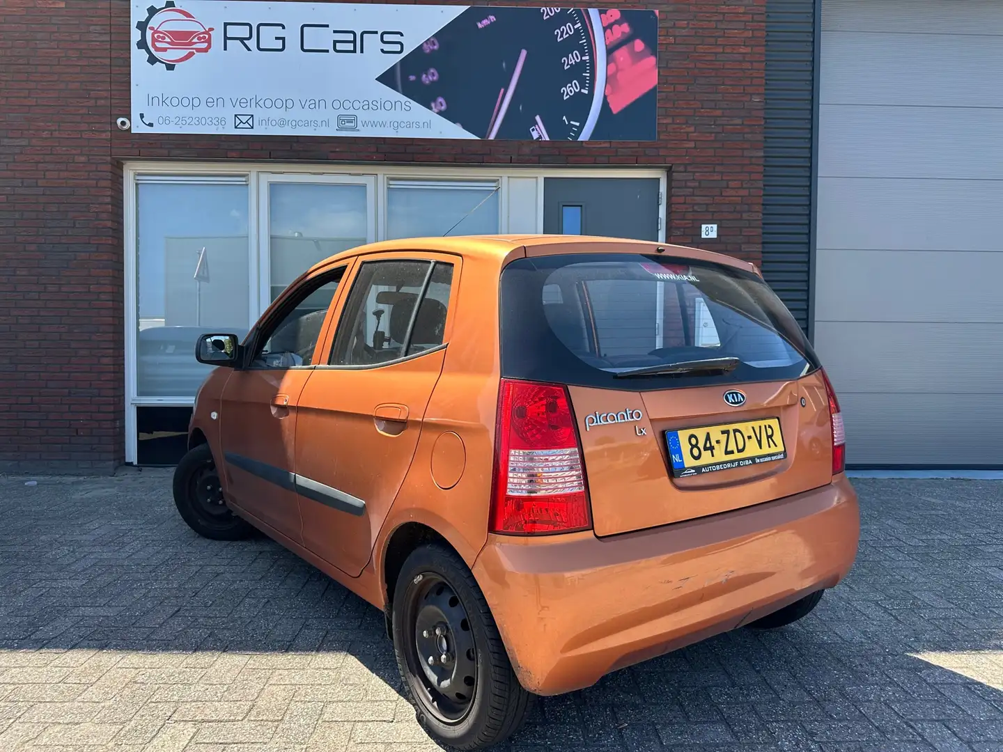 Kia Picanto 1.0 Light / 5DRS / NAP / Nieuwe APK Orange - 2