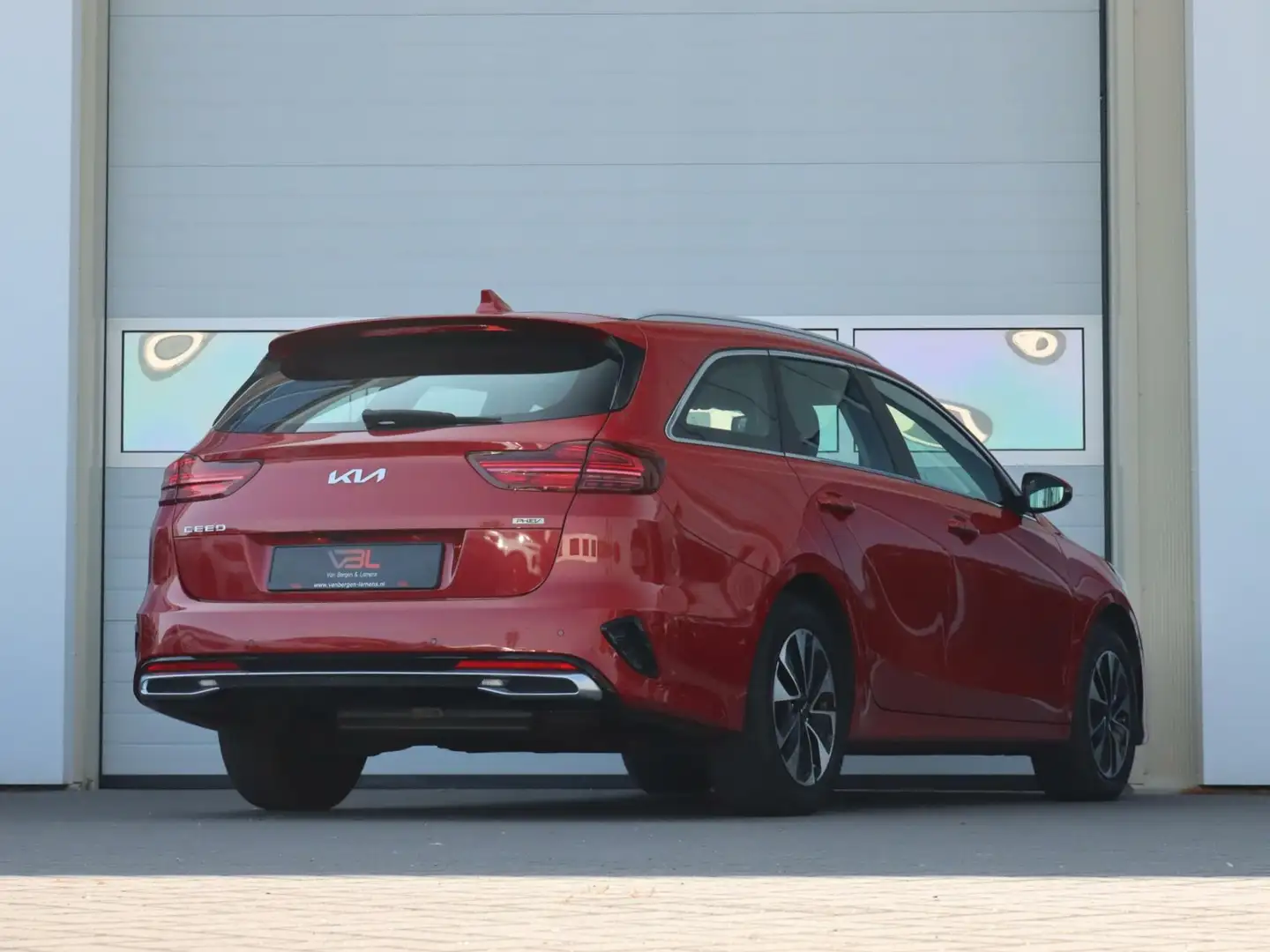 Kia Ceed SW / cee'd SW Sportswagon 1.6 GDI PHEV DynamicPlusLine | Modelja Rood - 2