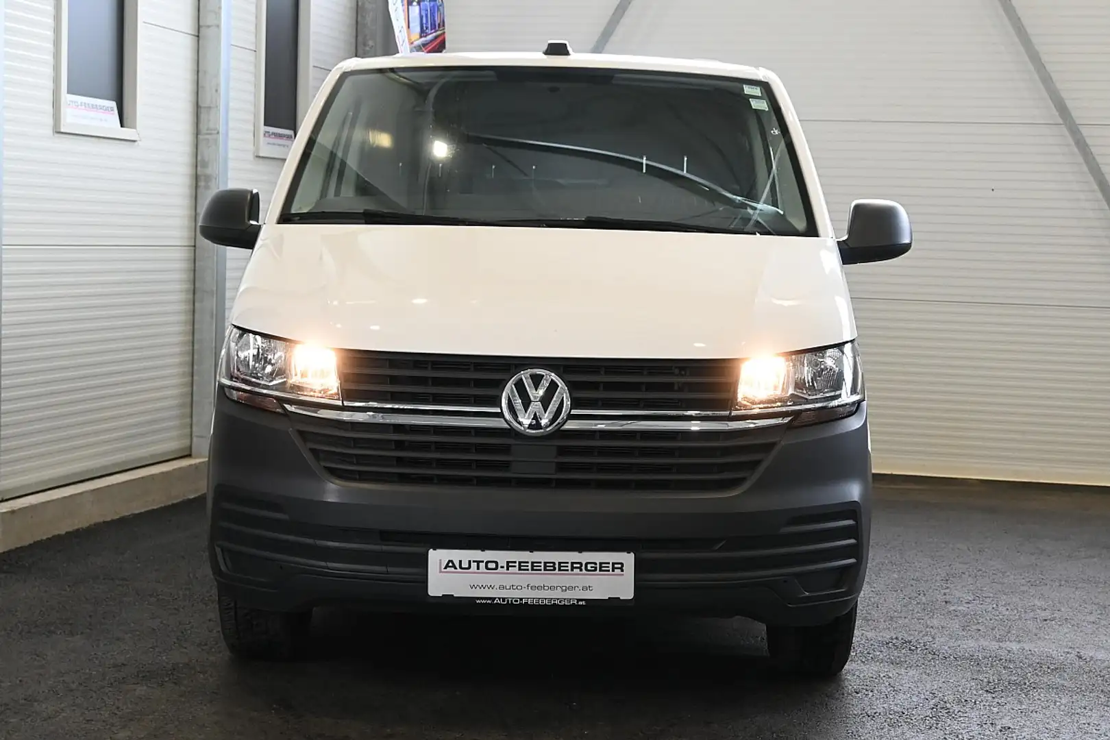Volkswagen T6.1 Transporter KR 2,0 TDINetto 22900.- Klima,PDC,Laderaum Voll... Weiß - 2