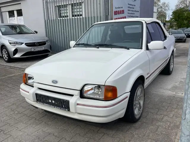 Ford Escort Cabrio XR3i Sport
