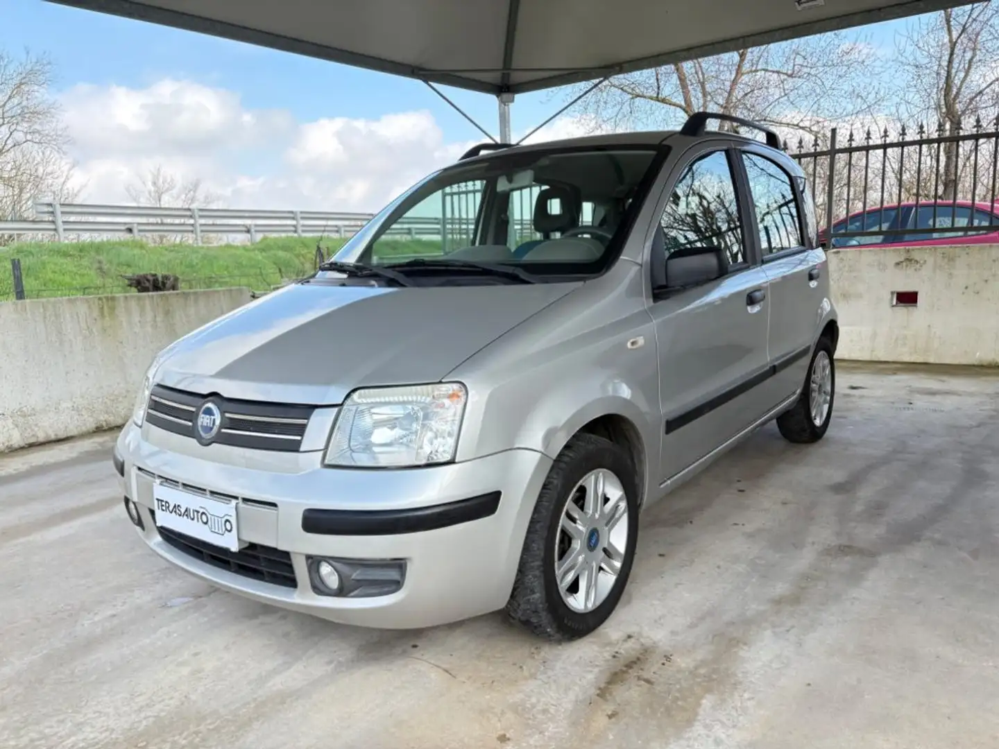 Fiat Panda 1.2 AUTOMATICA 5 POSTI POCHI KM OK NEOPATENTATI Argento - 1