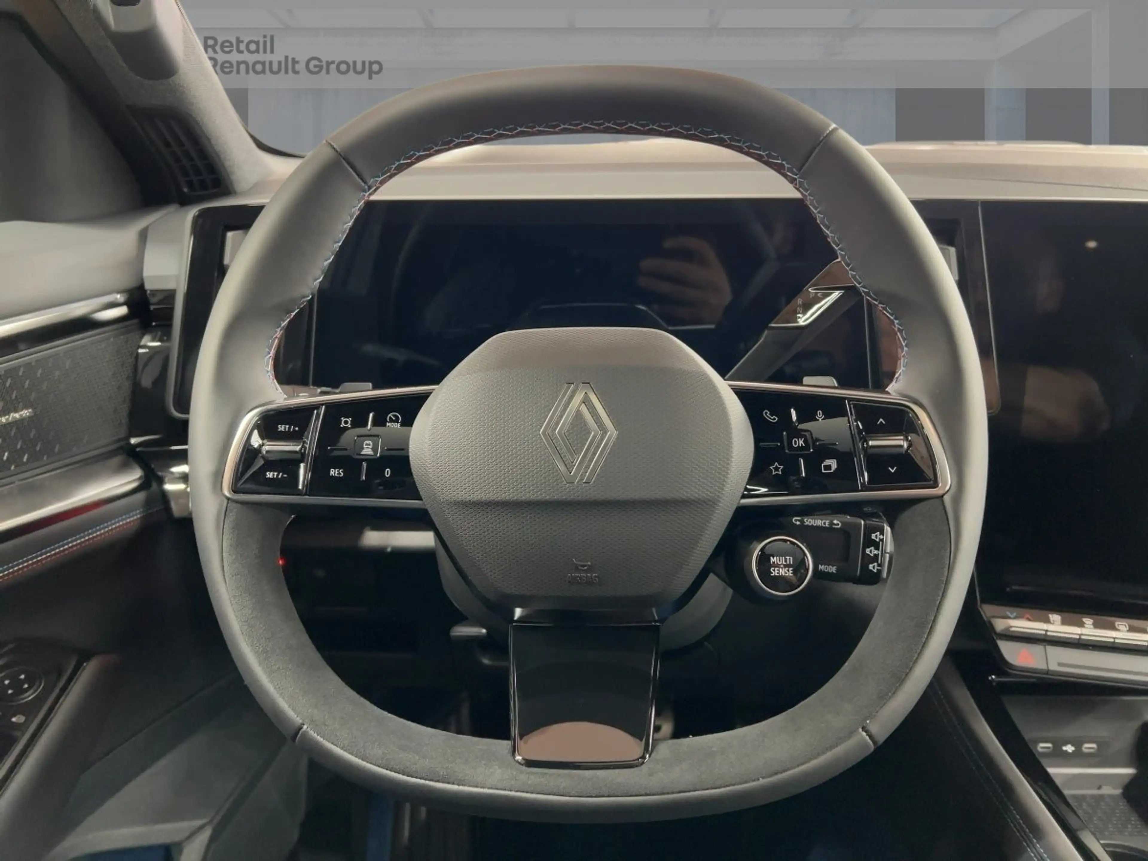 Renault Rafale Atelier Alpine Hyper Hybrid E-Tech 4x4 300 Plug- — photo 11
