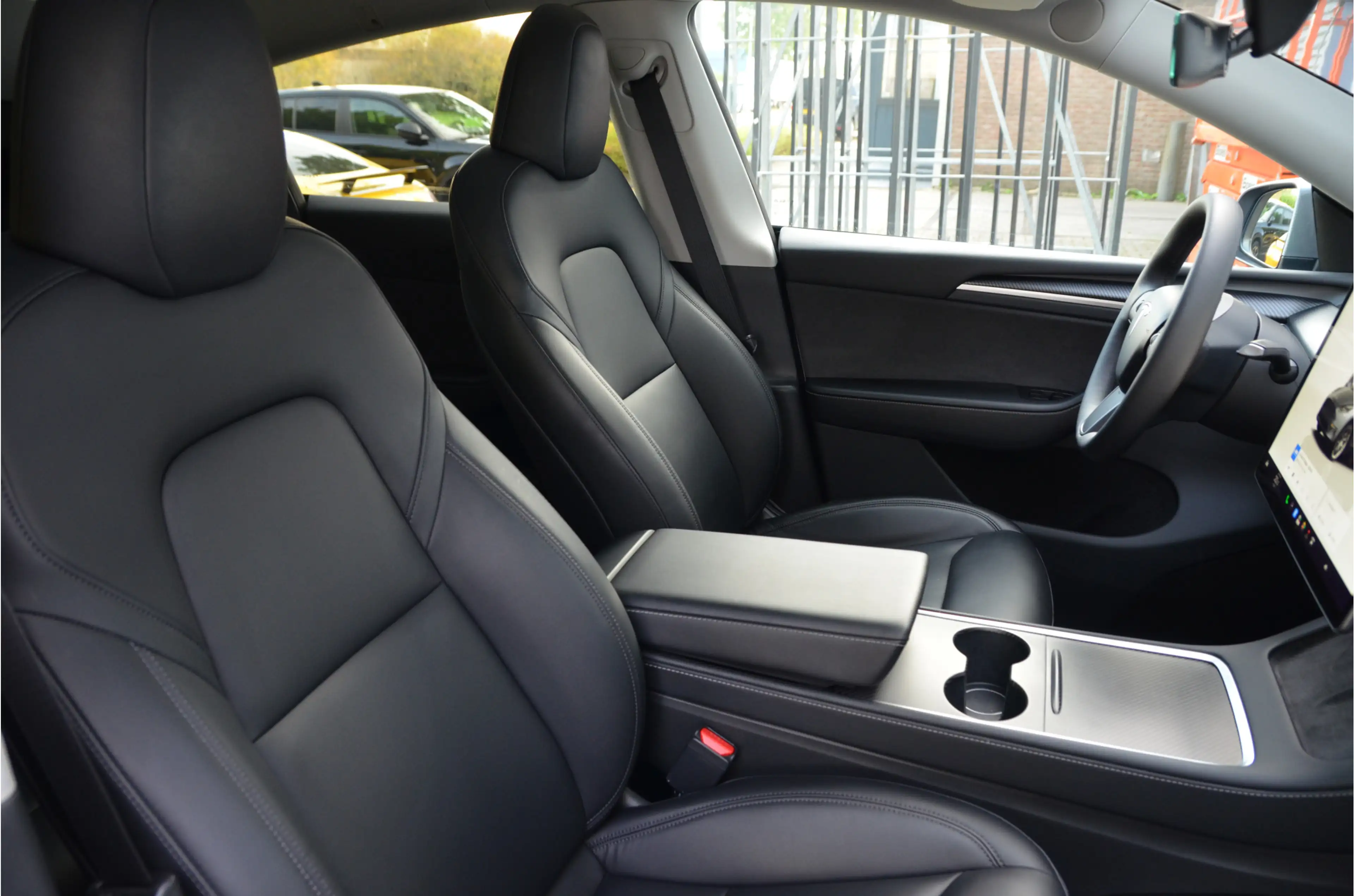 Tesla Model Y Long Range AWD 75 kWh AutoPilot4.0 (FSD 99,- p/mnd — photo 3