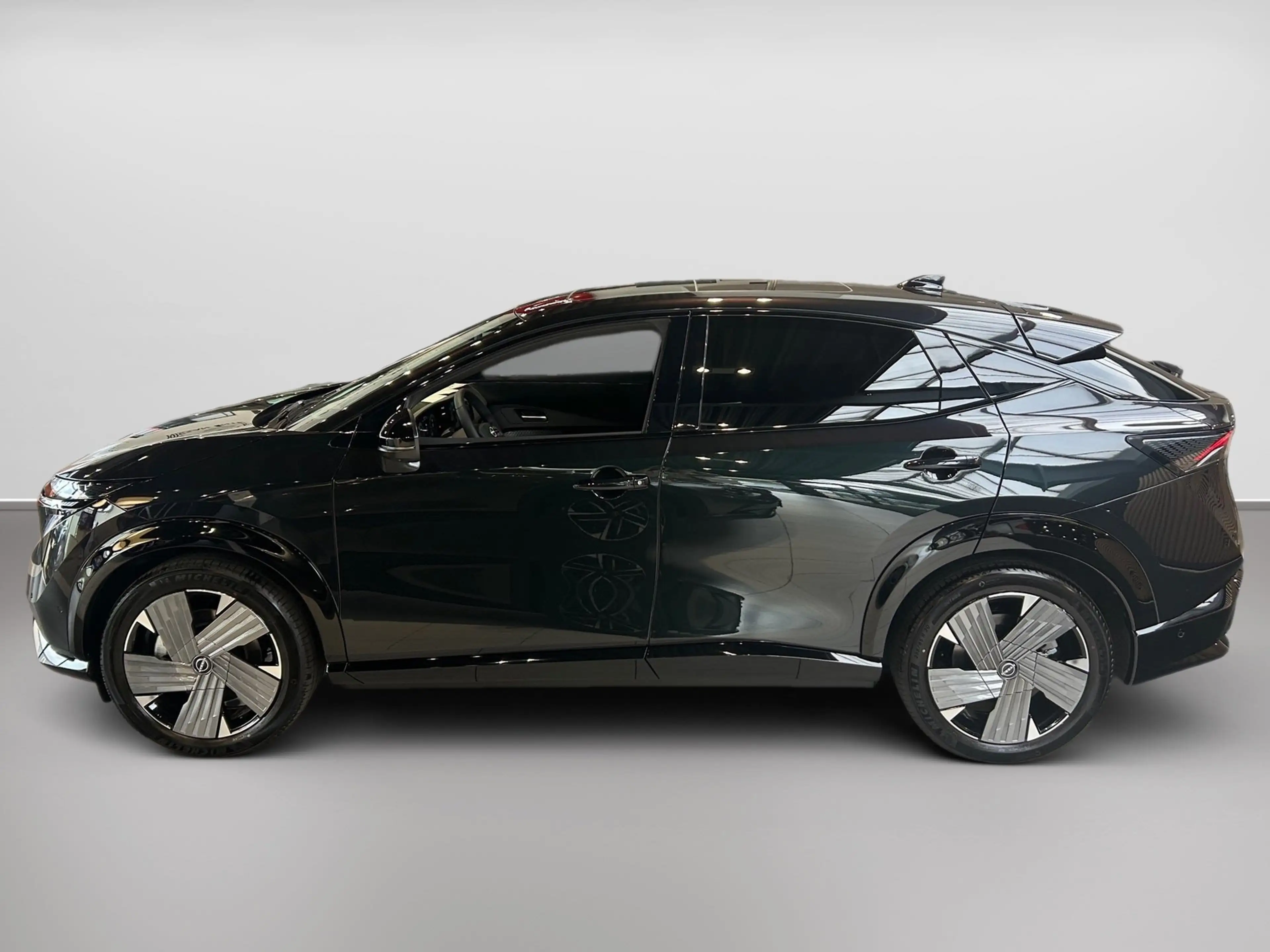 Nissan Ariya (MY26) 87 kWh ACC+AUT+LED+Navi+Pano+SD+LM — photo 4