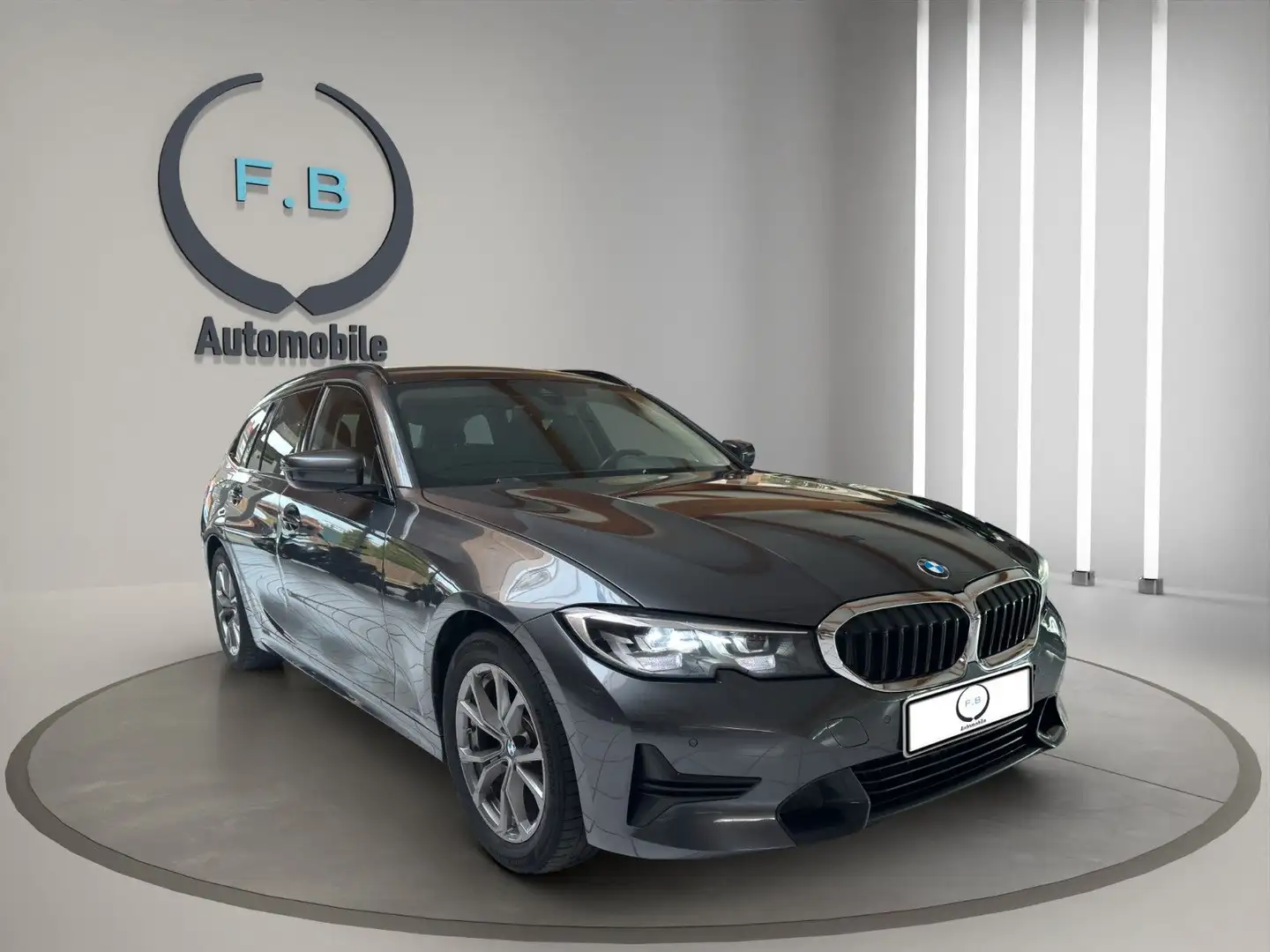 BMW 320 d Sport Line Grau - 1