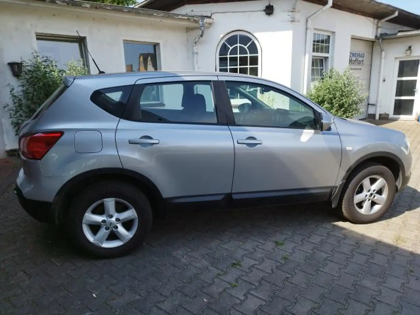 Nissan Qashqai J10 Silber - 2