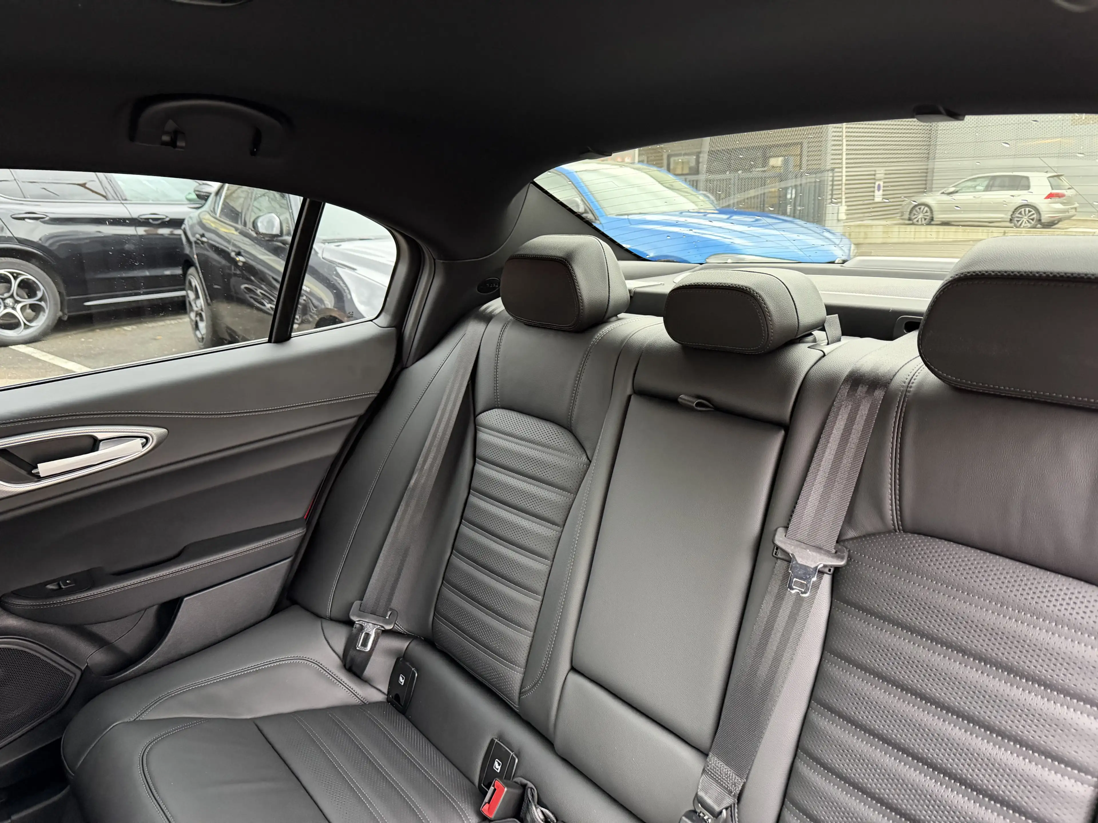 Alfa Romeo Giulia Veloce Q4|Technologie-Paket|Premium-Paket — photo 9