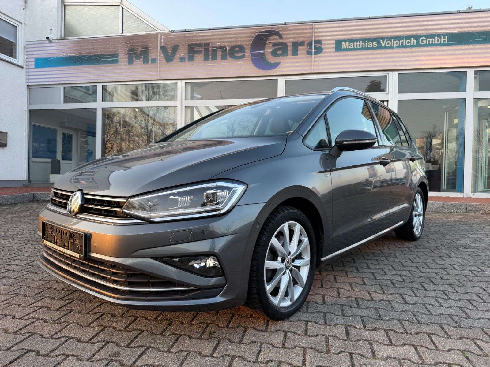 Second hand Volkswagen Golf Sportsvan 1.5