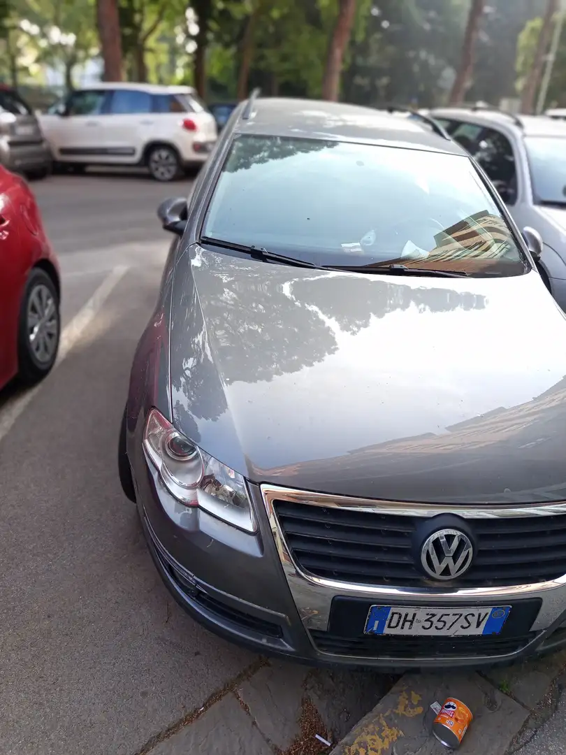 Volkswagen Passat Variant Passat VI 2005 Variant 2.0 tdi Comfortline Grigio - 2