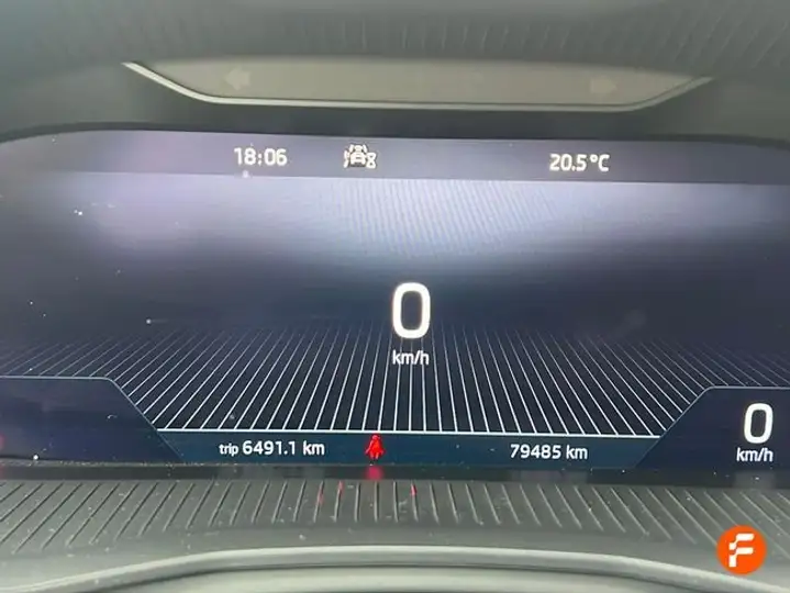 Škoda Kamiq 1.0 TSI Selection 2023, foto 13