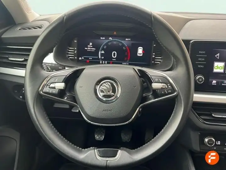 Škoda Kamiq 1.0 TSI Selection 2023, foto 12