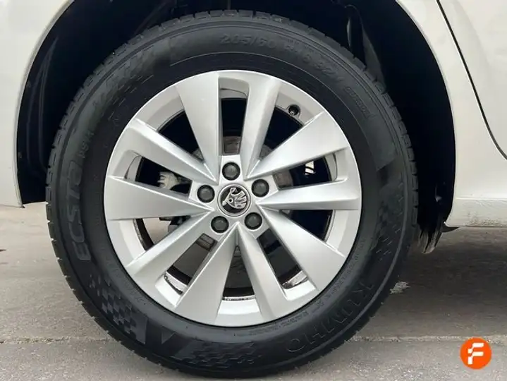 Škoda Kamiq 1.0 TSI Selection 2023, foto 10