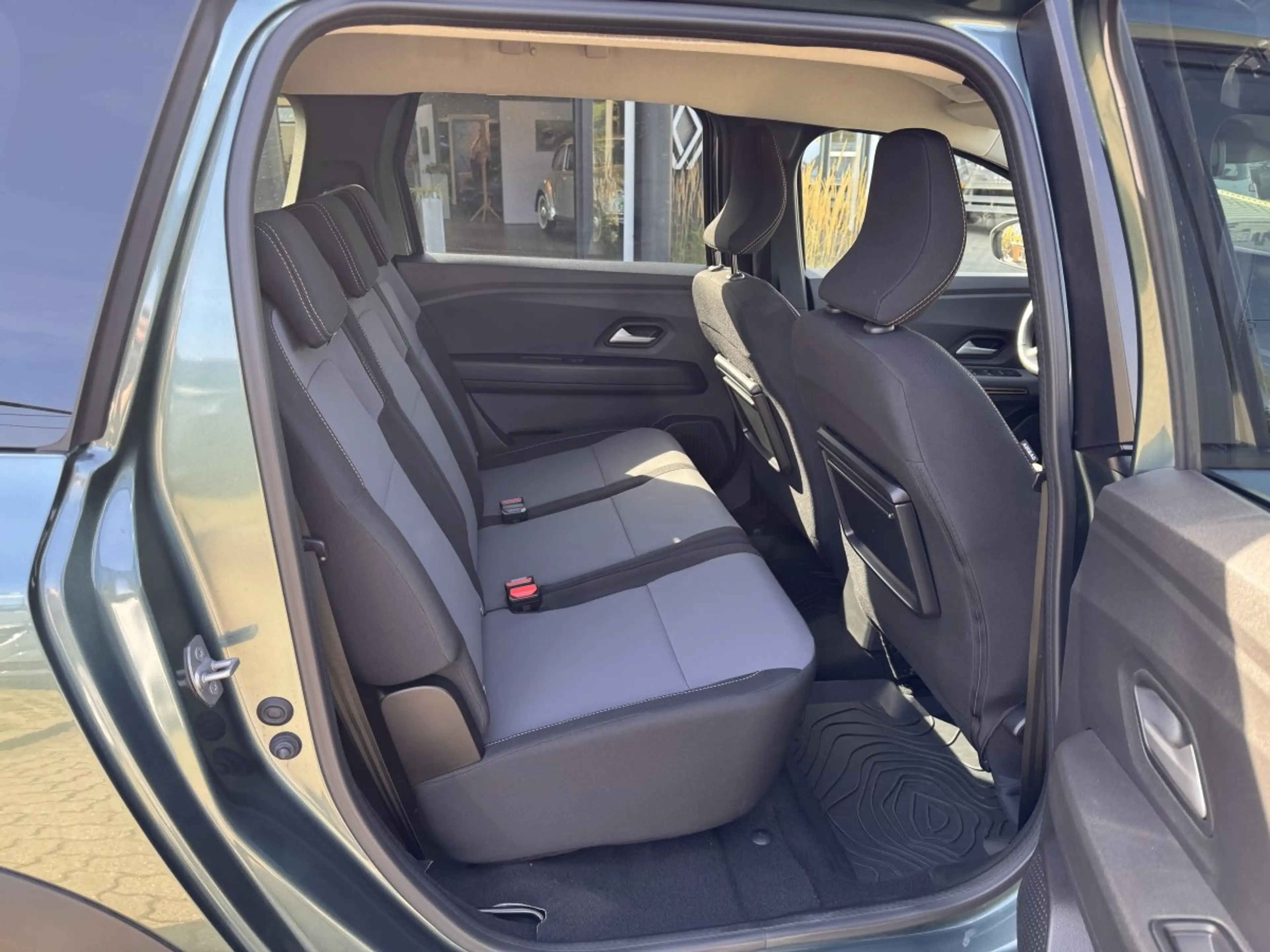 Dacia Jogger 1.0 TCe 110 EU6e Extreme — photo 12