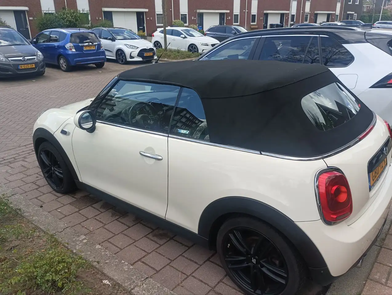 MINI Cooper D Cabrio