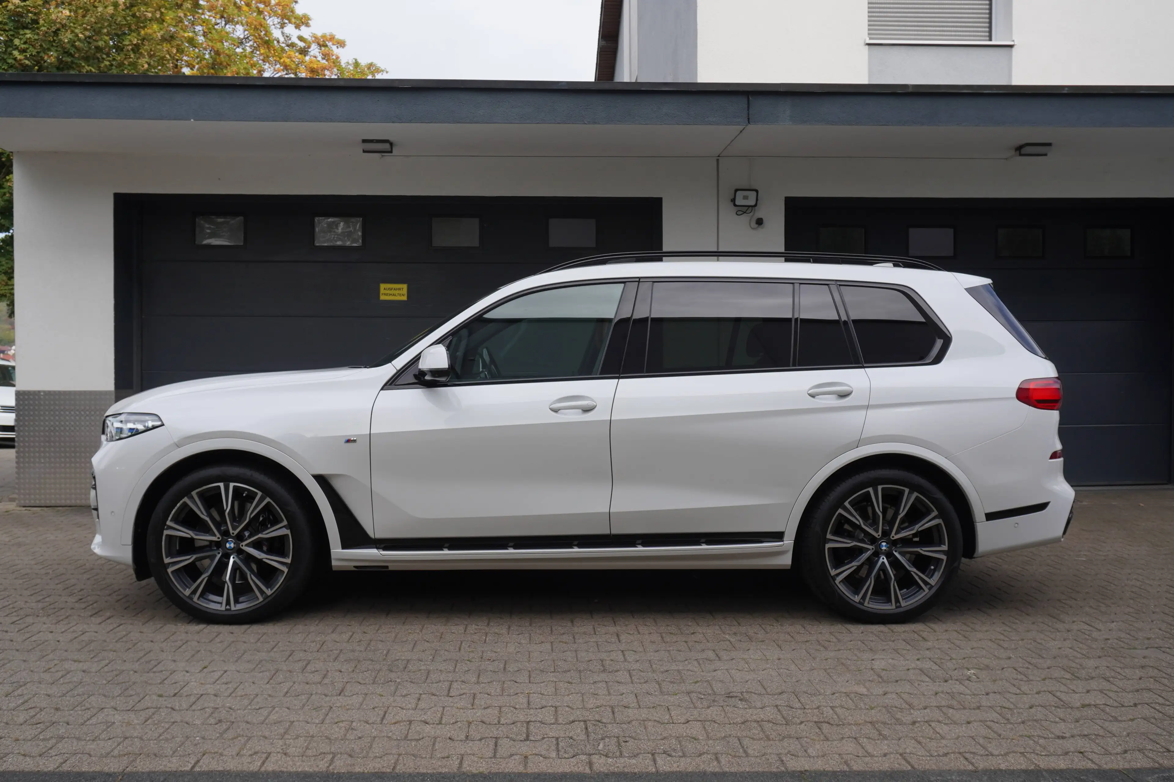 BMW X7 xDrive 40 d M Sport LEDER+NAVI+KAMERA+PANORAMA+AHK+6Sitze — photo 6