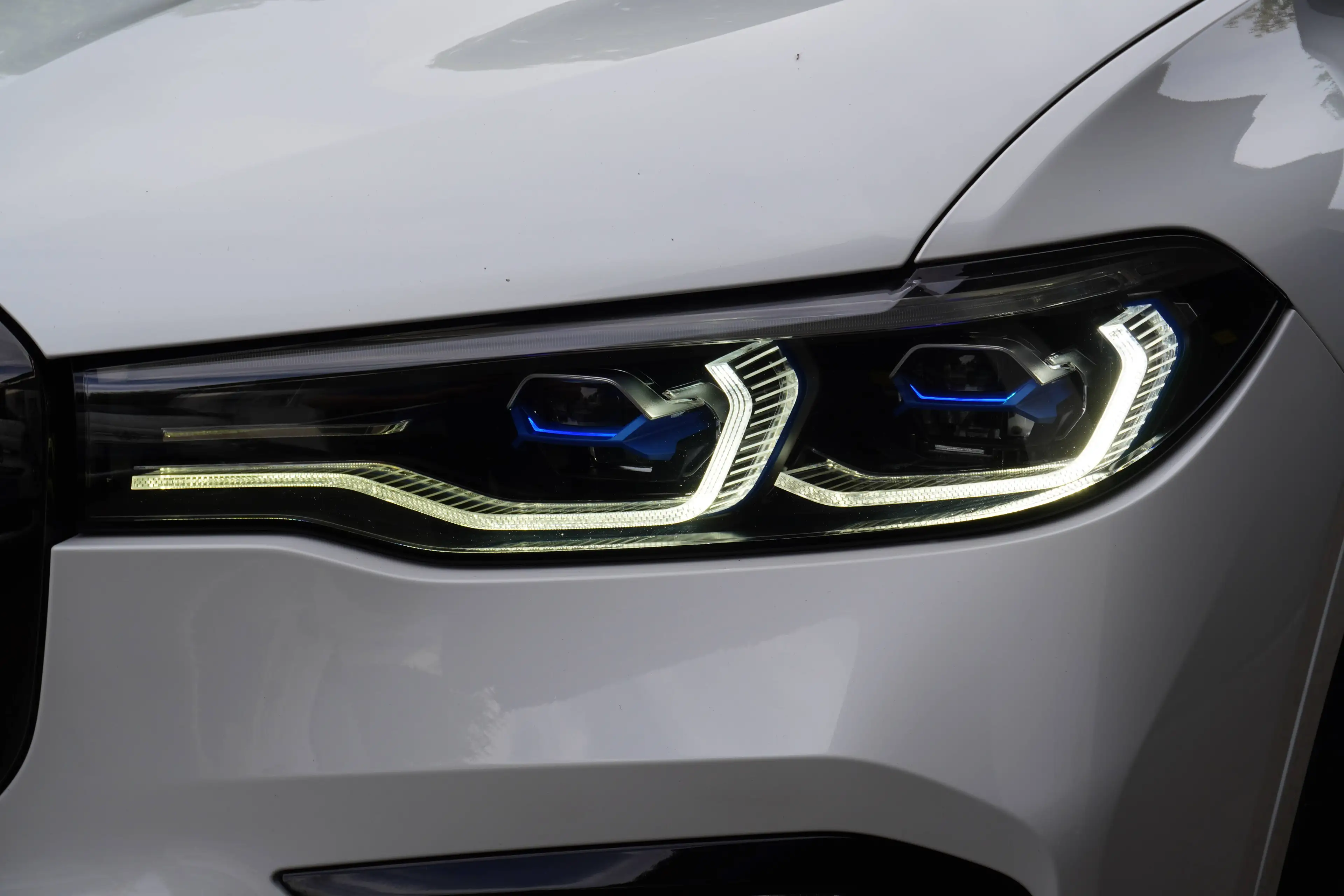 BMW X7 xDrive 40 d M Sport LEDER+NAVI+KAMERA+PANORAMA+AHK+6Sitze — photo 5