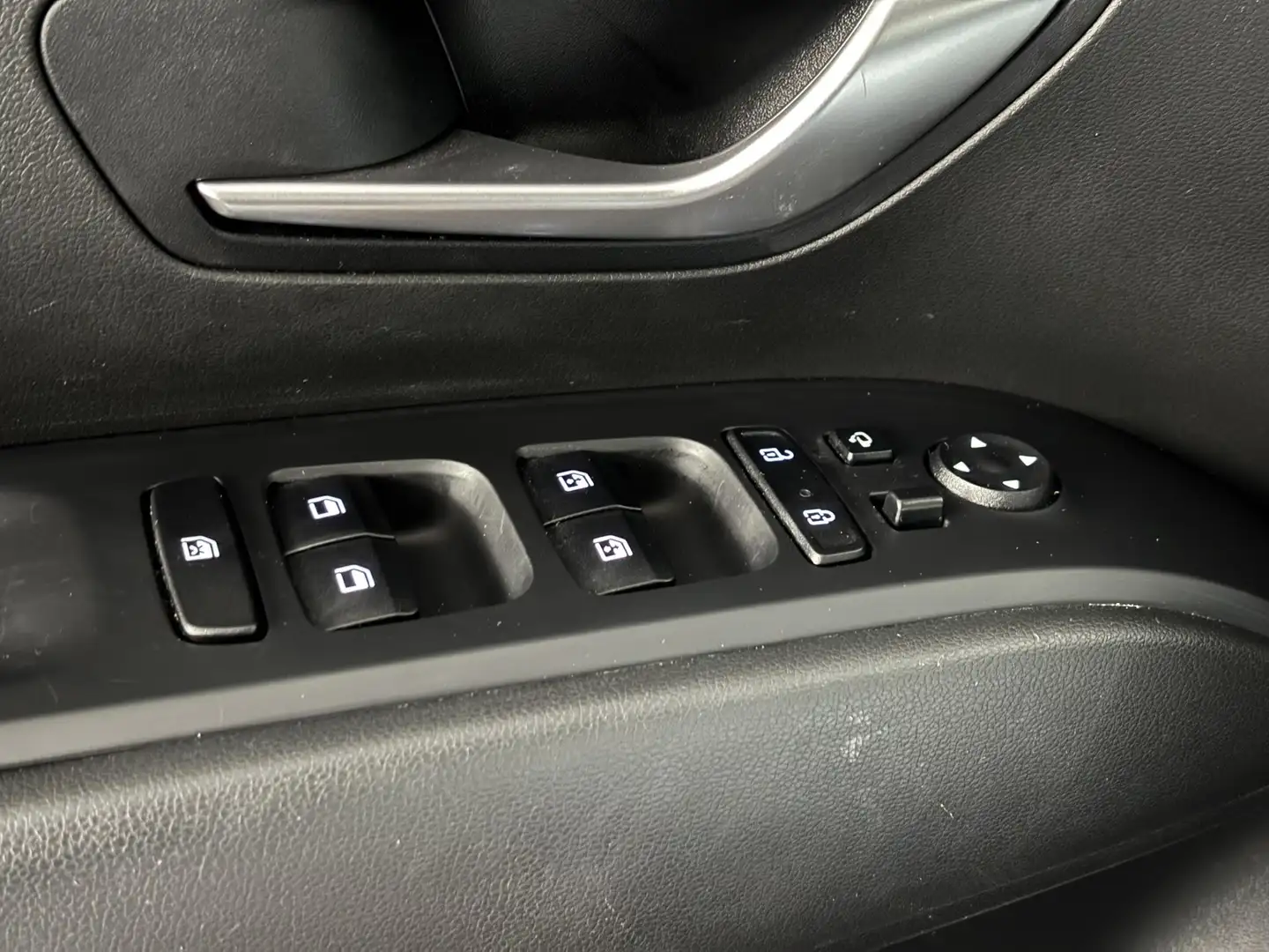 Thumb 16