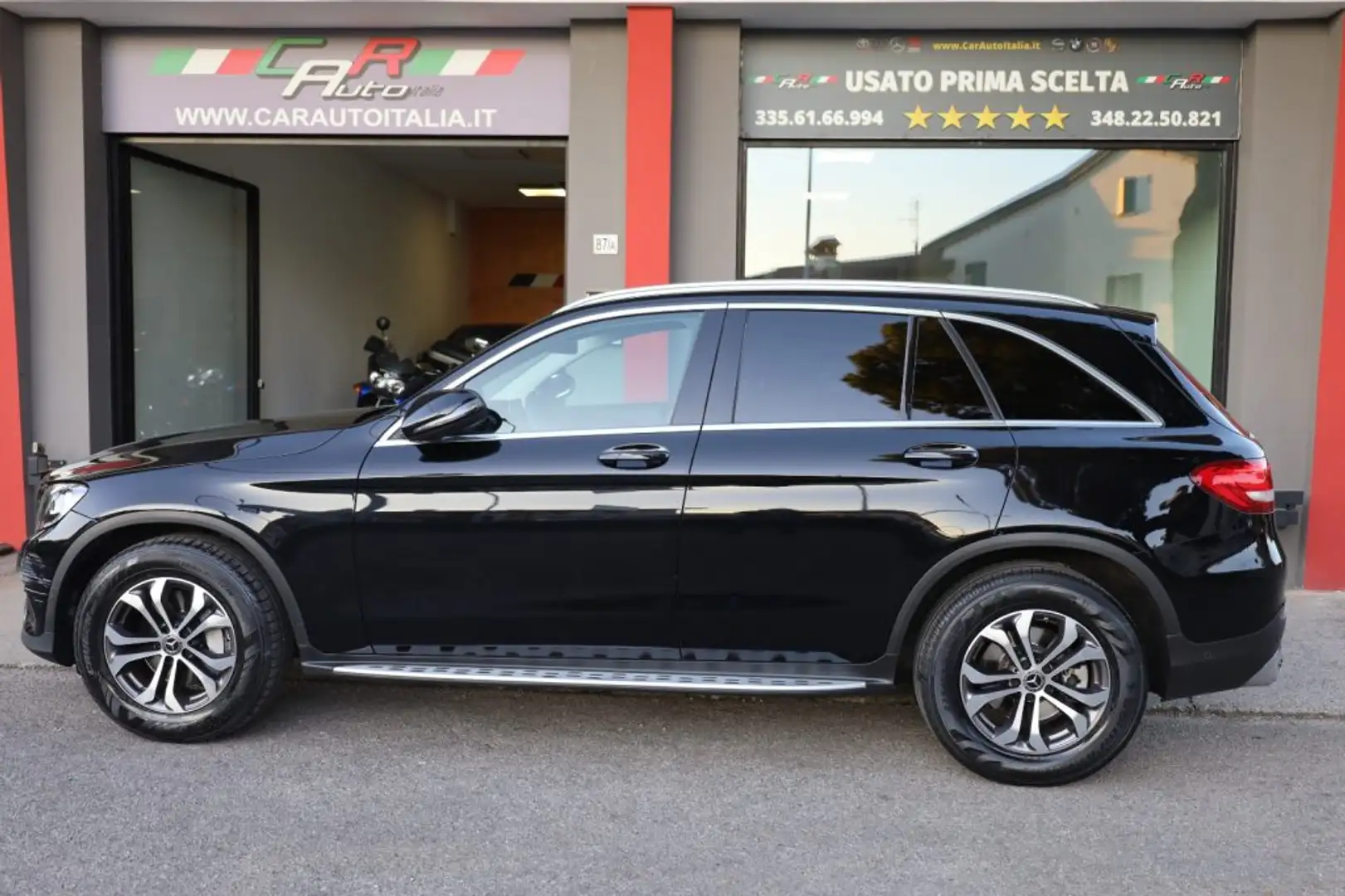 Mercedes-Benz GLC 220 d 4Matic PREZZO REALE Navigatore Tel USB PDC Czarny - 2