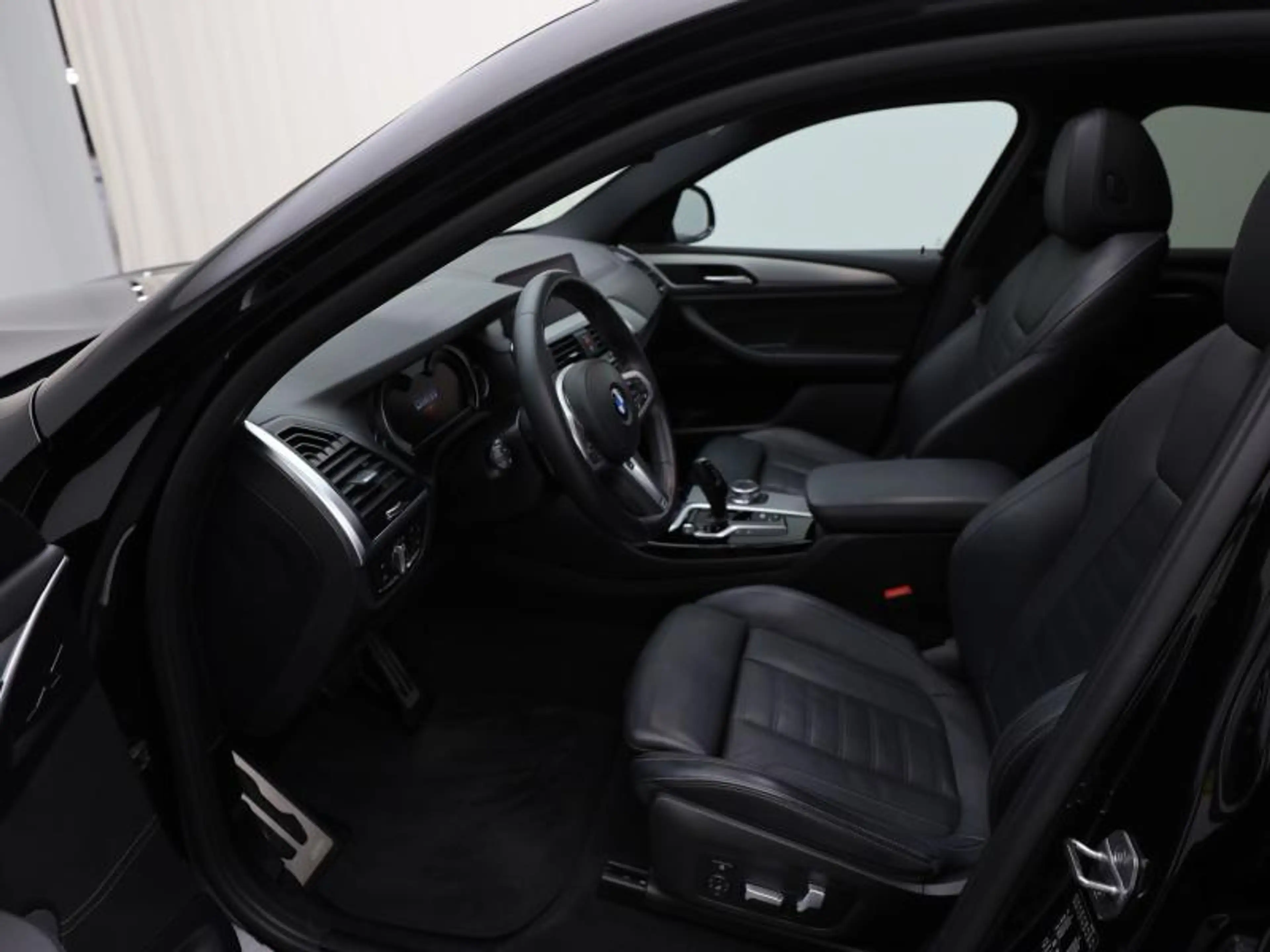 BMW X4 M SPORT - PANO-DAK - LEDER — photo 6