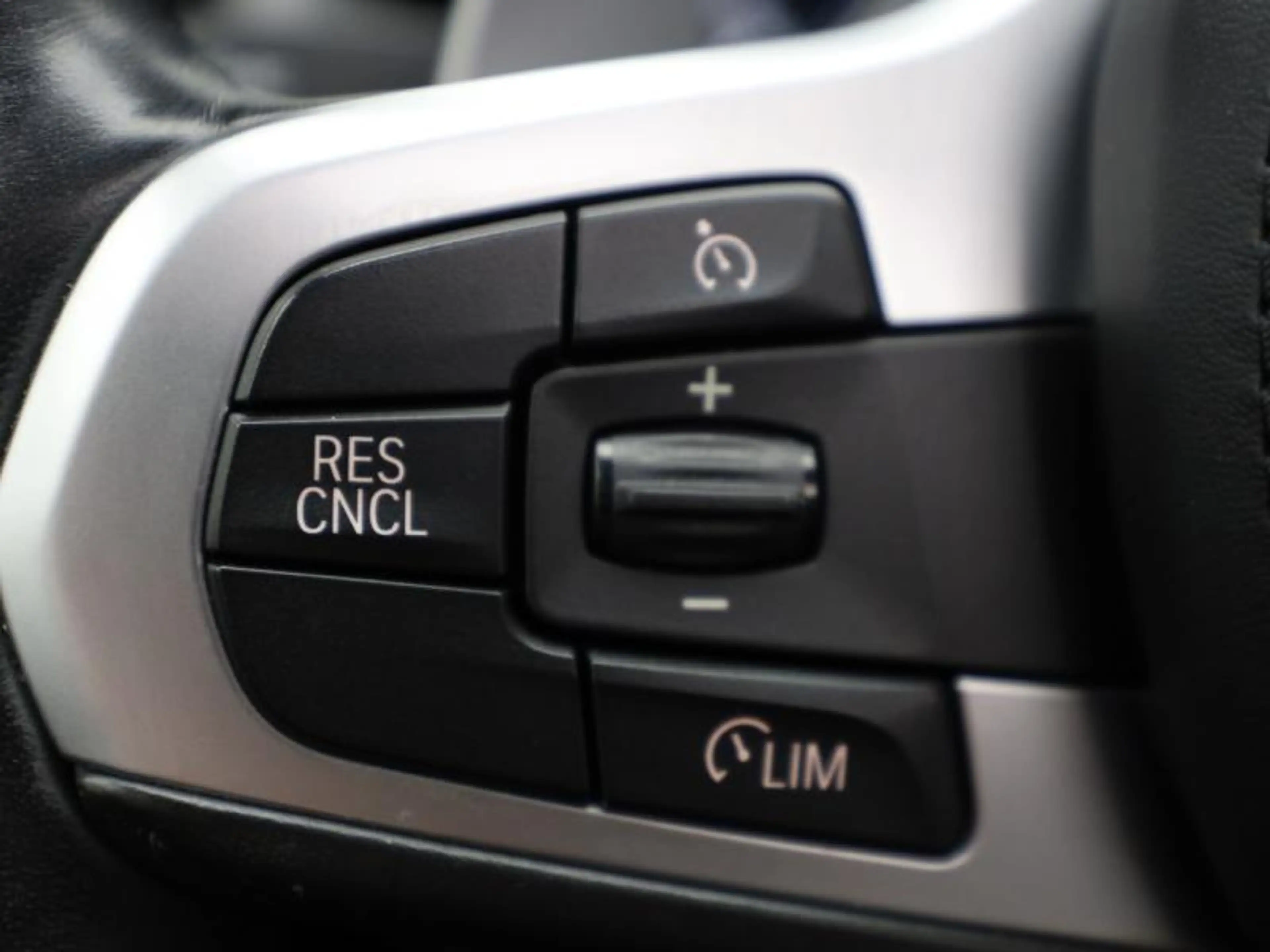 BMW X4 M SPORT - PANO-DAK - LEDER — photo 11