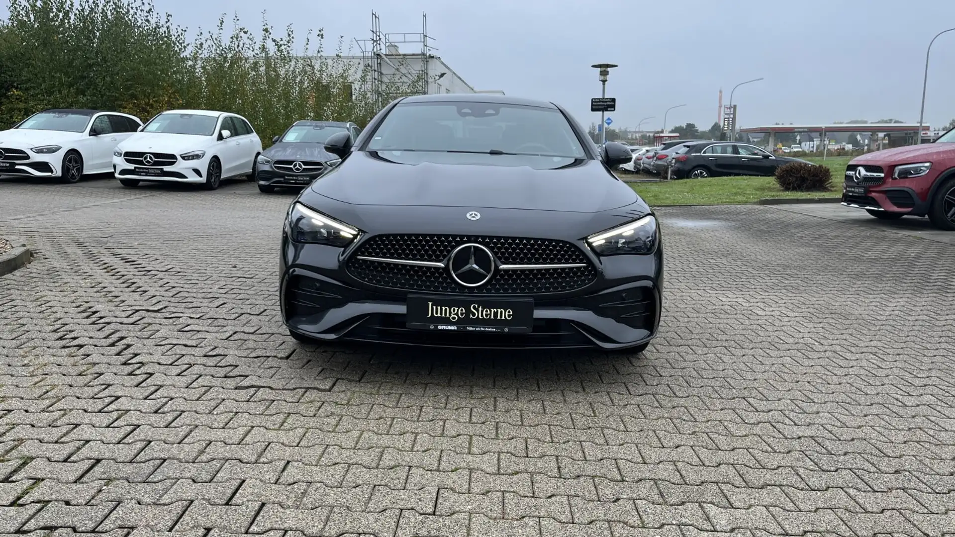 Mercedes-Benz CLE 300 CLE 300 e +AMG+Night+Pano+KeyGo+Distr+DigiLight+ Grau - 2