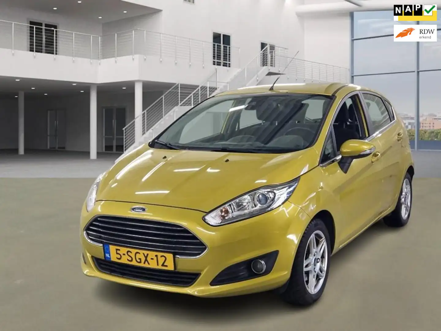 Ford Fiesta 1.0 EcoBoost Titanium|NAVI|PSENSOR|TREKHAAK|5DEURS Geel - 1