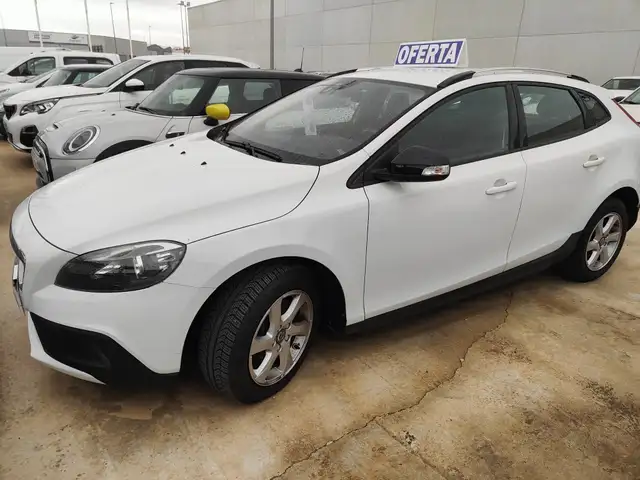 Volvo V40 Cross Country D2 Momentum 120
