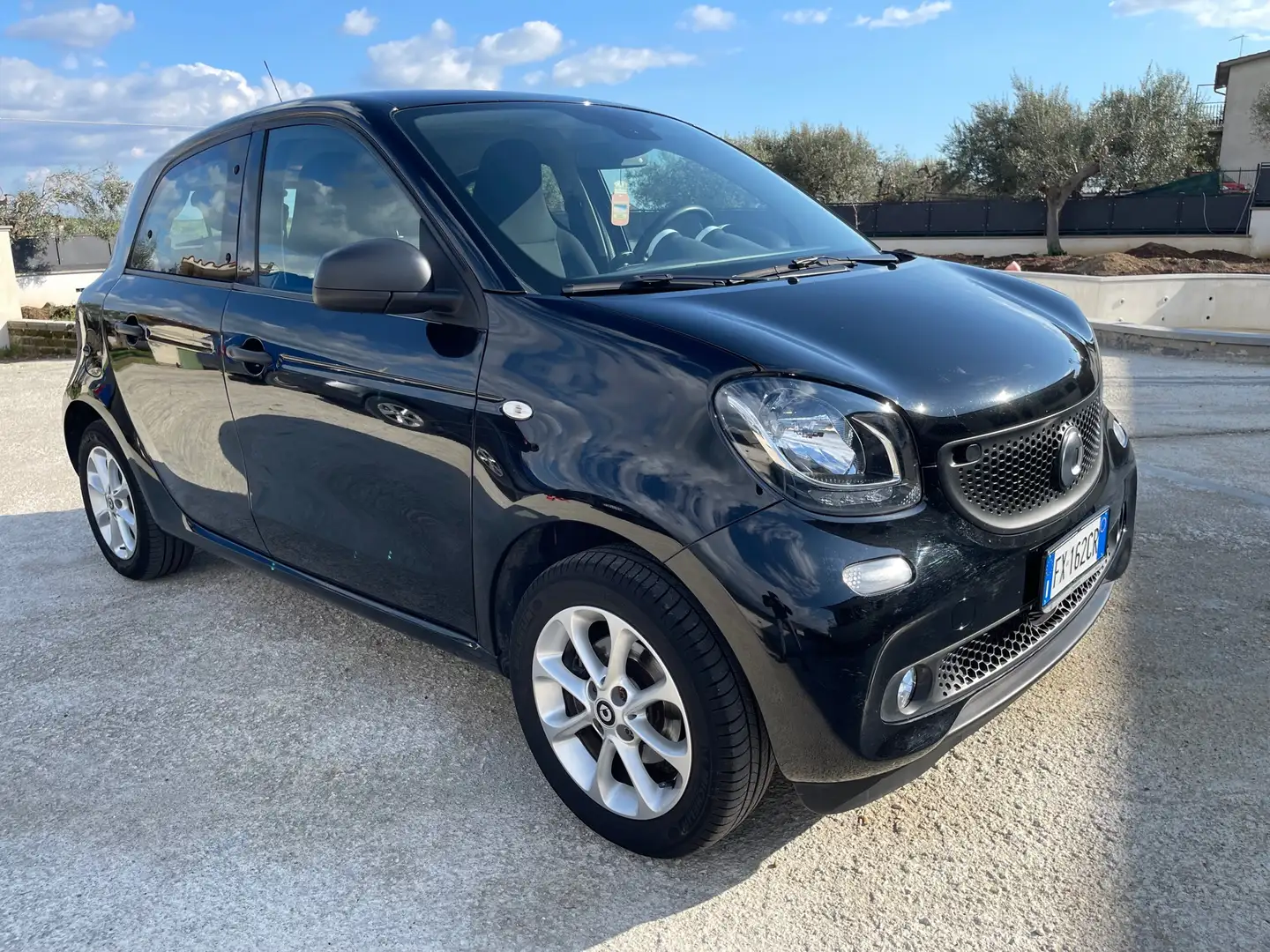 smart forFour 1.0 Youngster 61cv Nero - 1