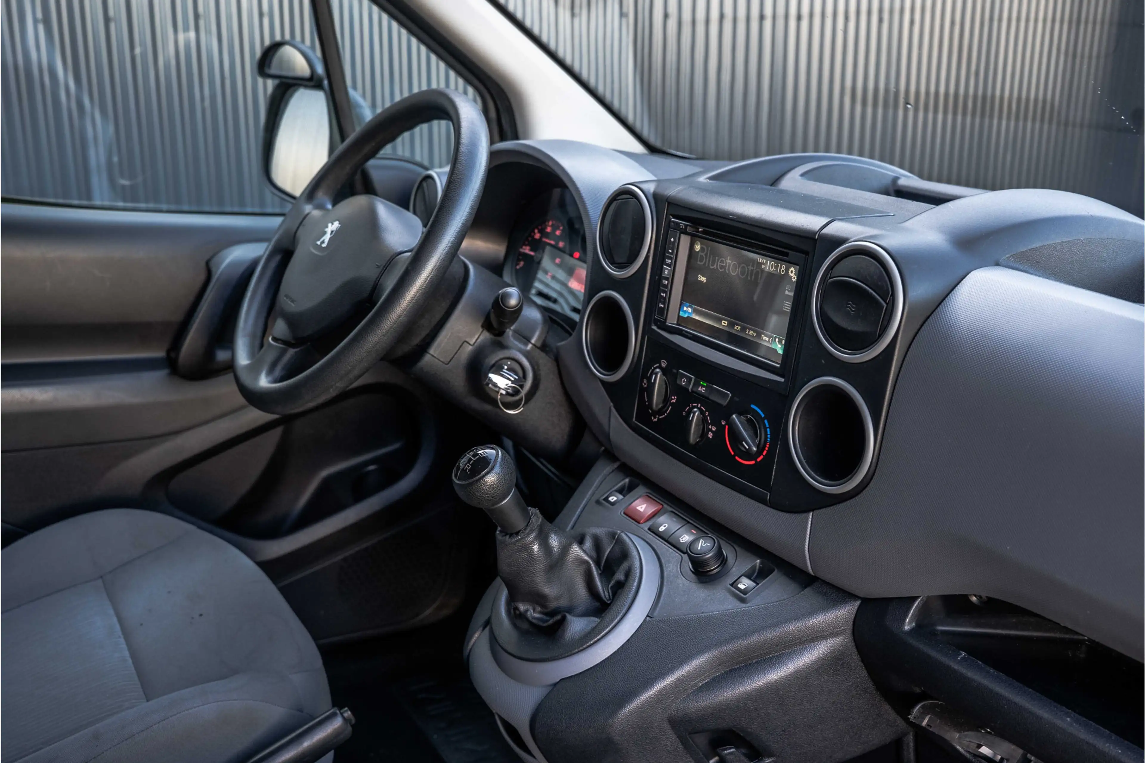 Peugeot Partner | Camera | Navi | Airco | Trekhaak — photo 2
