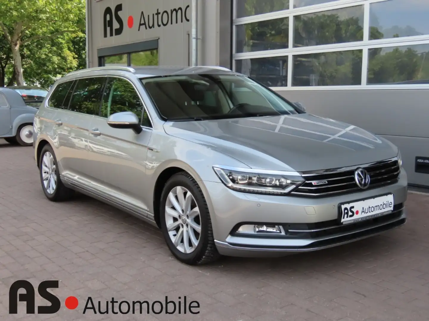 Volkswagen Passat Highl. 4M 2.0 TDI 2.Hd*Navi*ACC*Kam*AHK Silber - 1