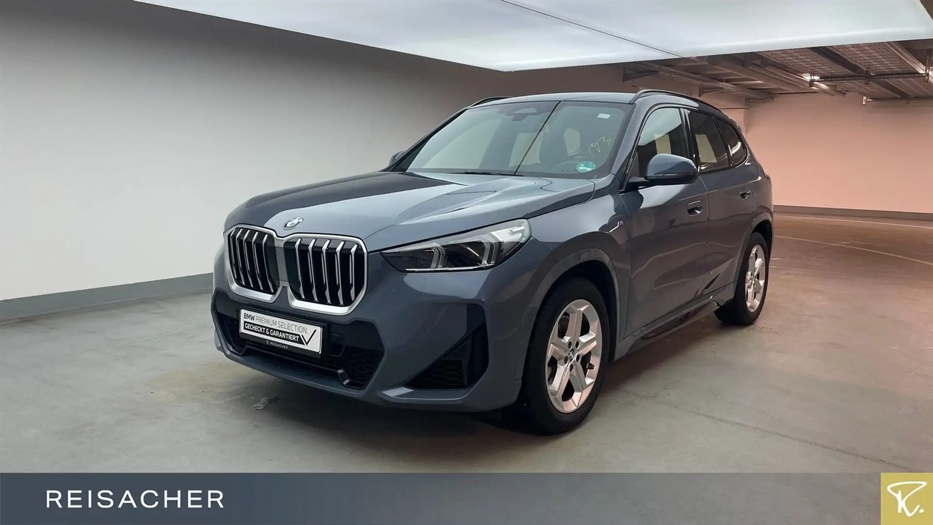 BMW X1 xDrive23i A M-Sport,AHK,ACC,RFK,LCPlus Grau - 1