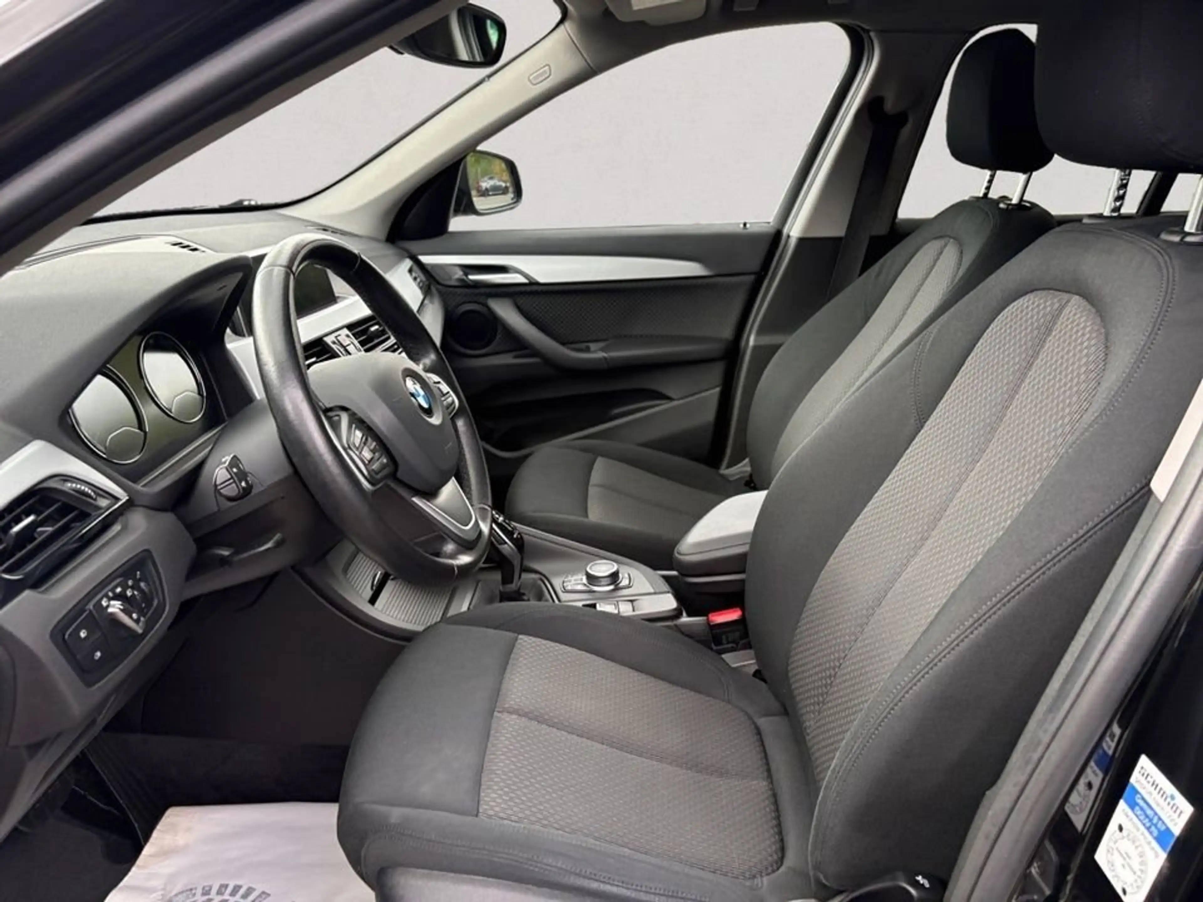 BMW X1 sDrive18d Advantage - EXPORT-19% — photo 10