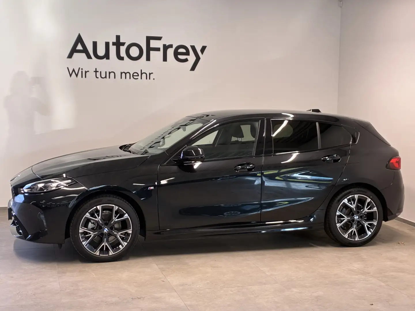 BMW 116 i Schwarz - 2