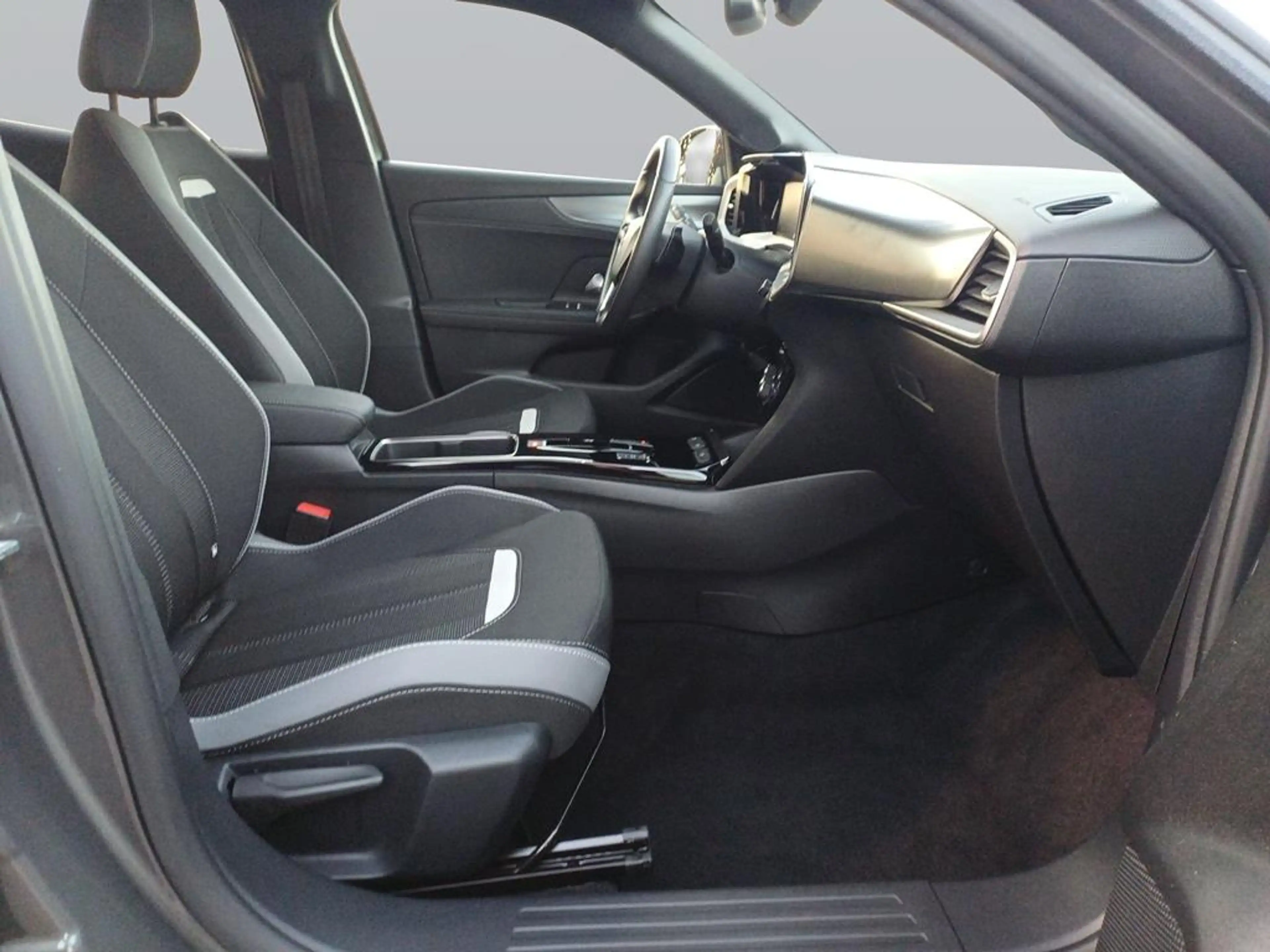 Opel Mokka Black — photo 11