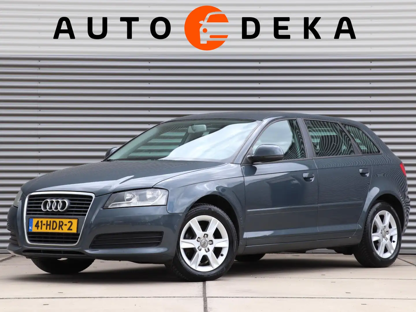 Audi A3 Sportback 1.6 Attraction Business Edition *Klimaat Grijs - 1