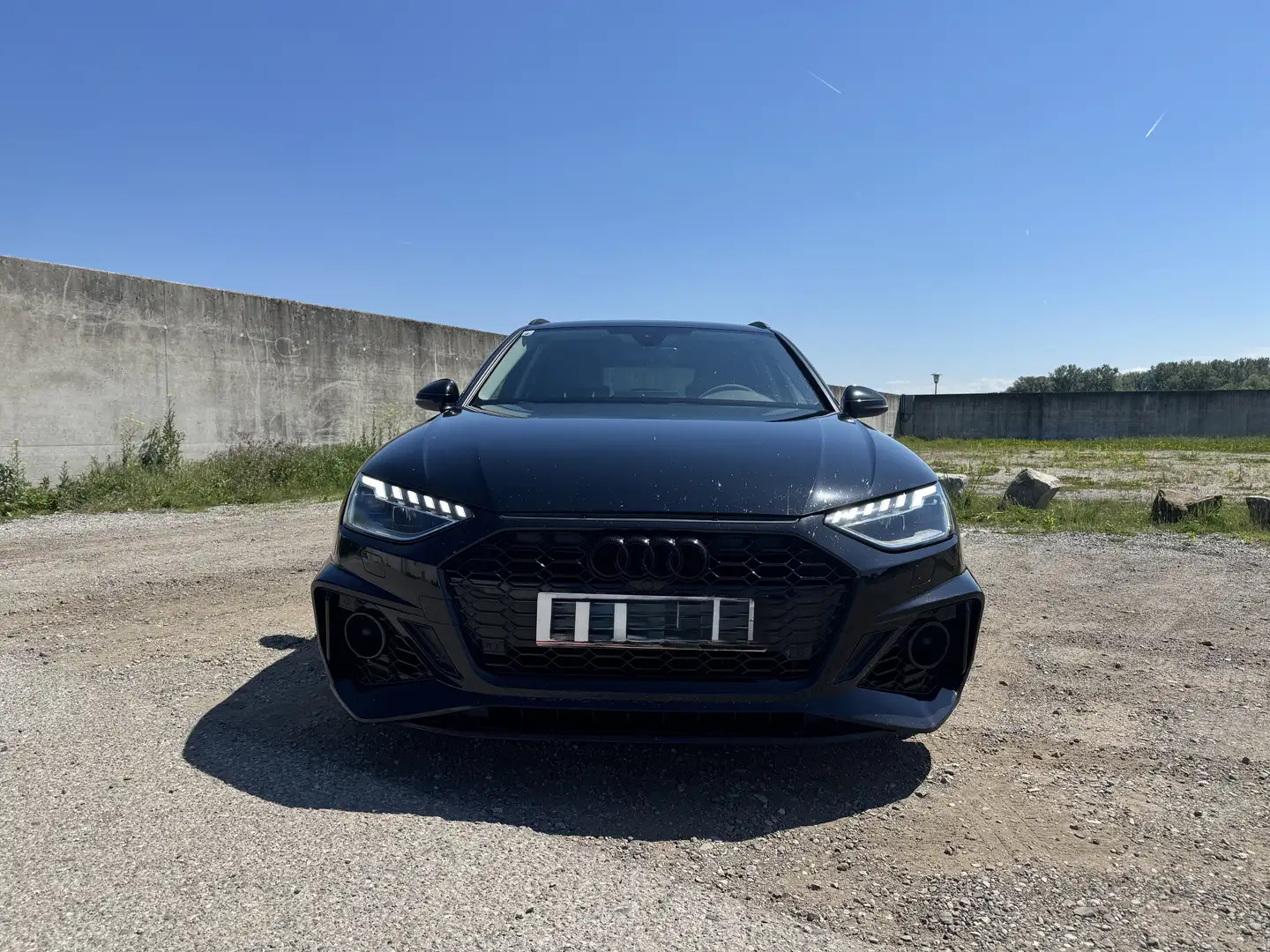 Audi A4 Avant 40 TDI quattro S-tronic - 2