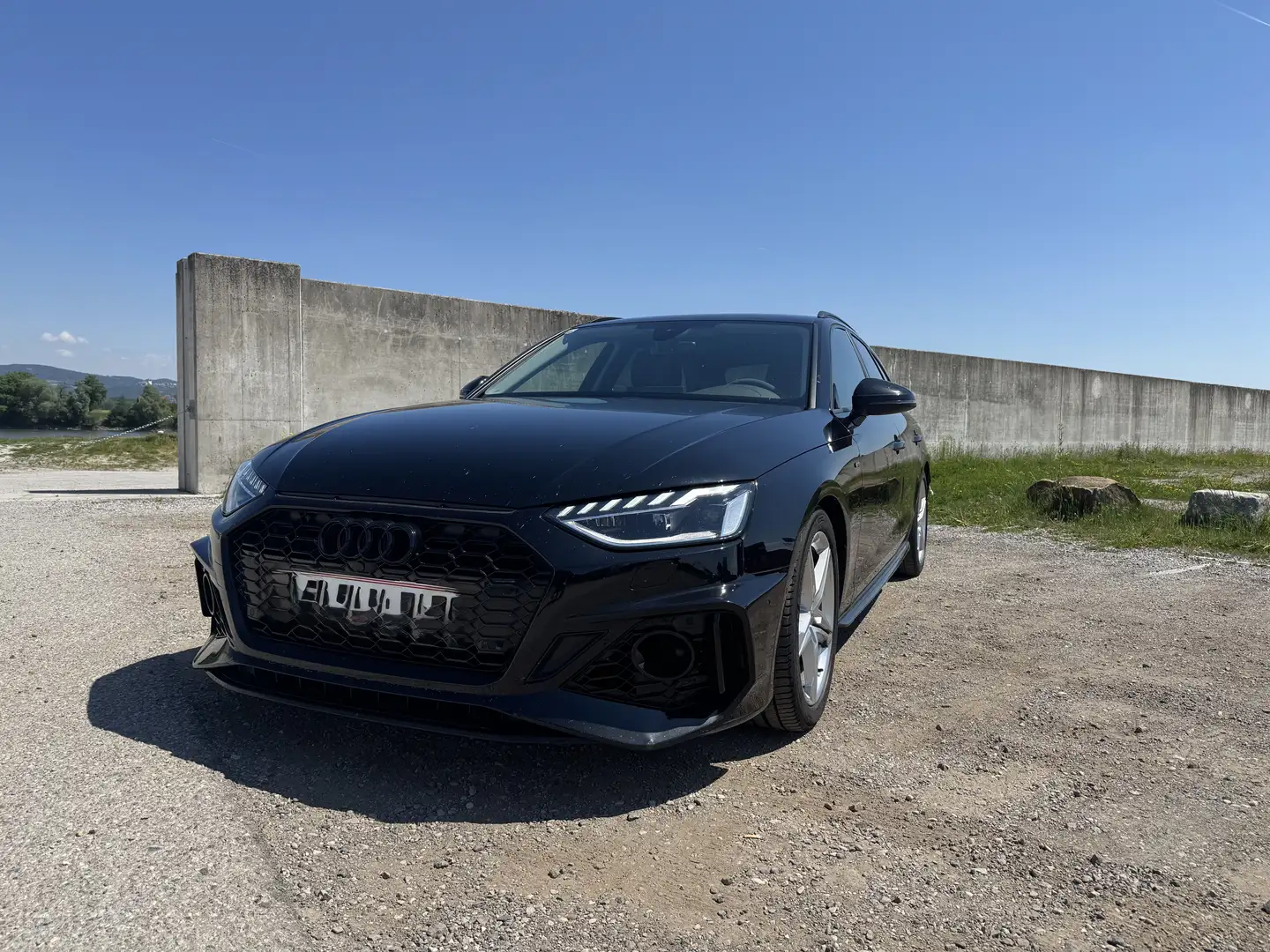 Audi A4 Avant 40 TDI quattro S-tronic - 1