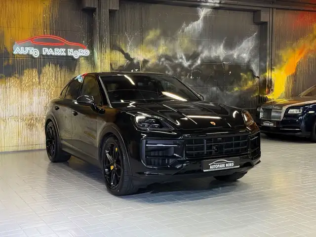 Porsche Cayenne view 9