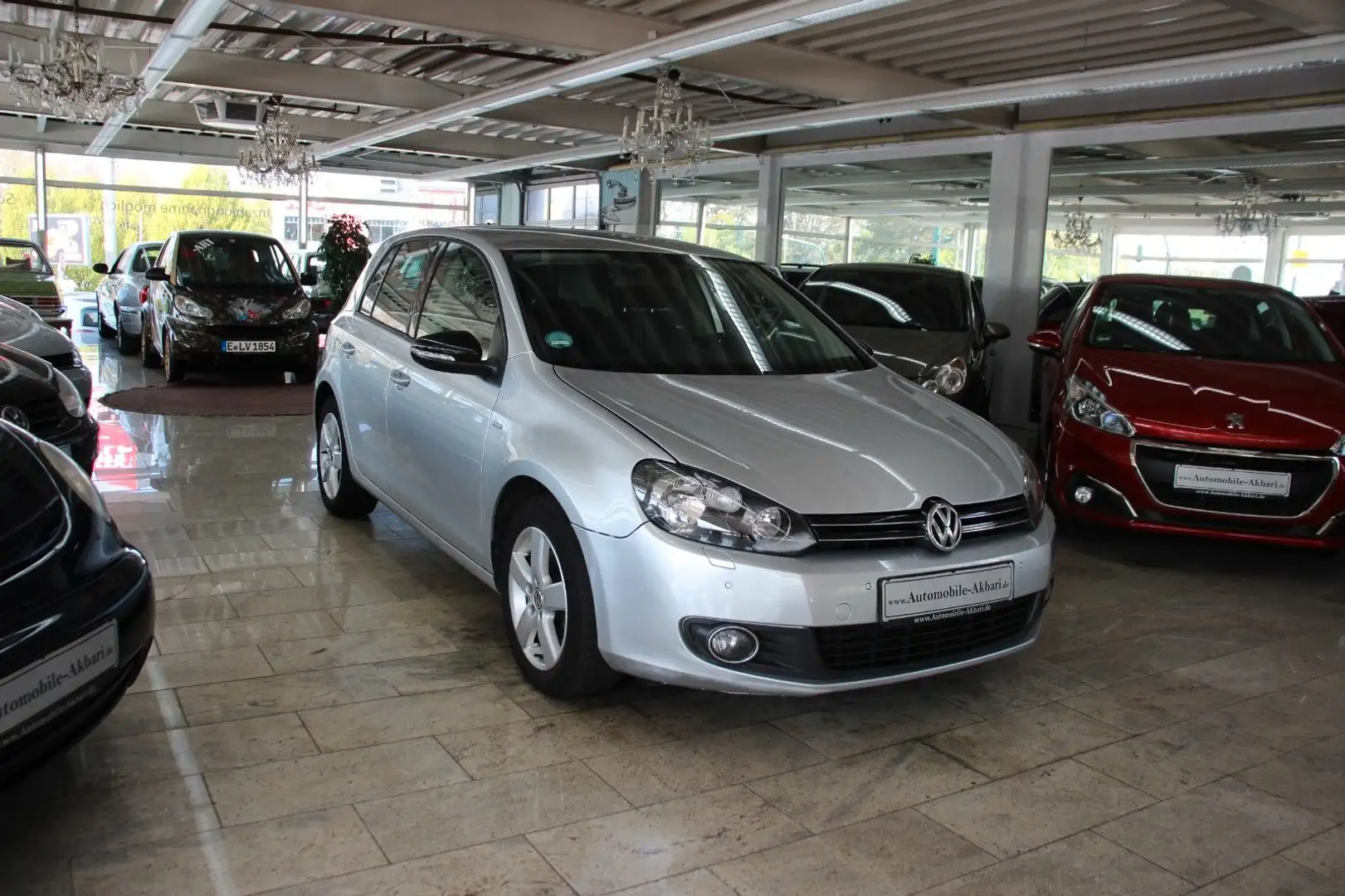 Volkswagen Golf VI Match Stříbrná - 2