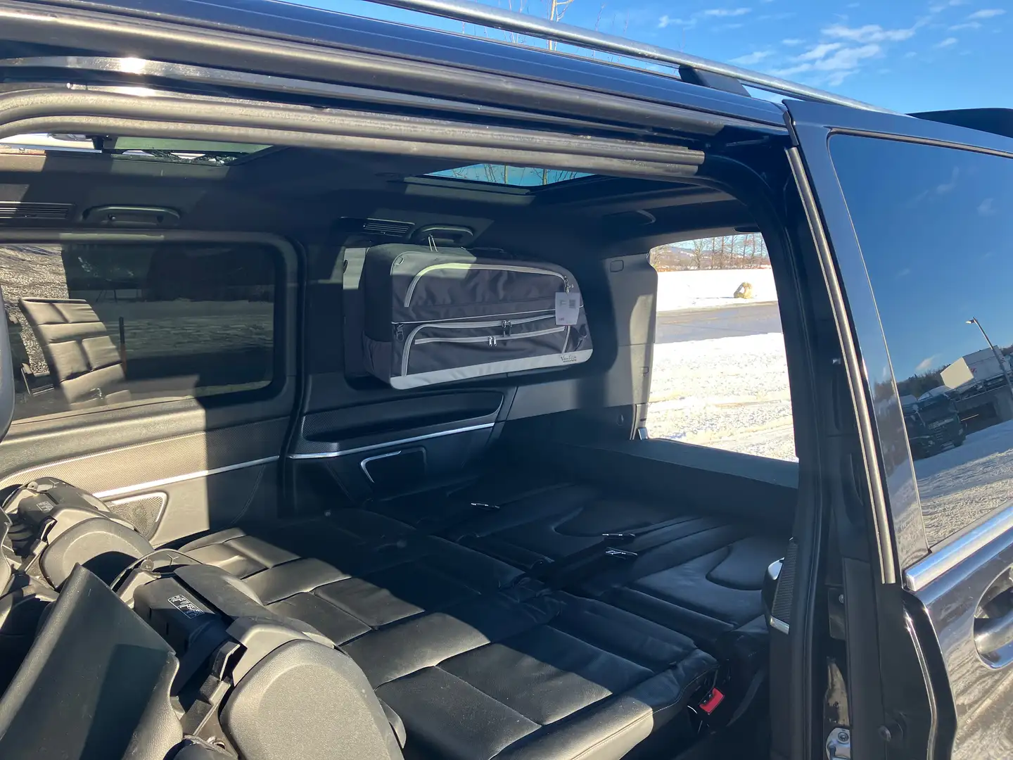 Mercedes-Benz V 250 V 250 d 4MATIC lang Avantgarde Aut. Avantgarde Schwarz - 2