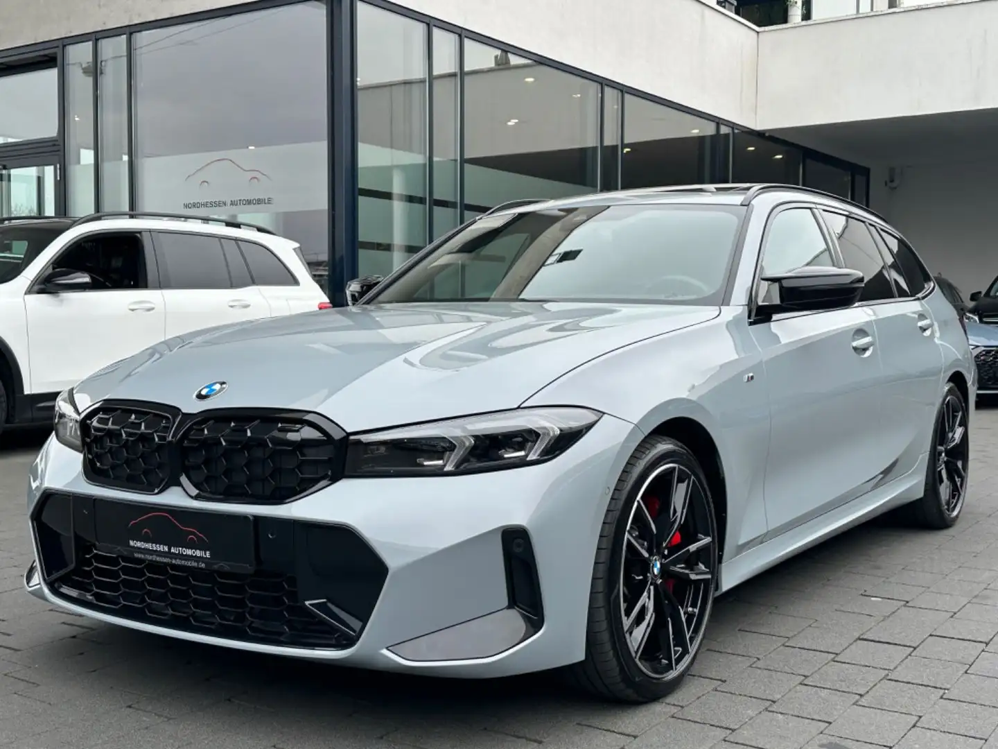 BMW M340 d xDrive Touring M Sport Pro | Panorama Gri - 1