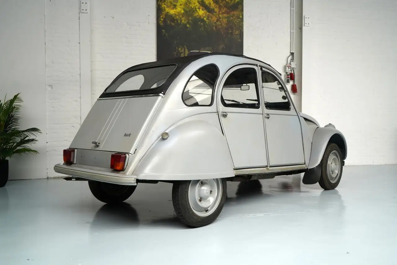 Citroen 2CV 6 AZKA 602cc, foto 2