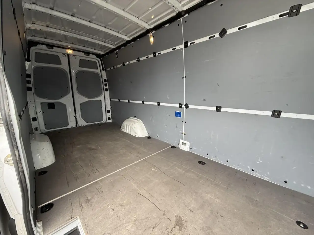Mercedes-Benz Sprinter снимка Mercedes-Benz Sprinter
