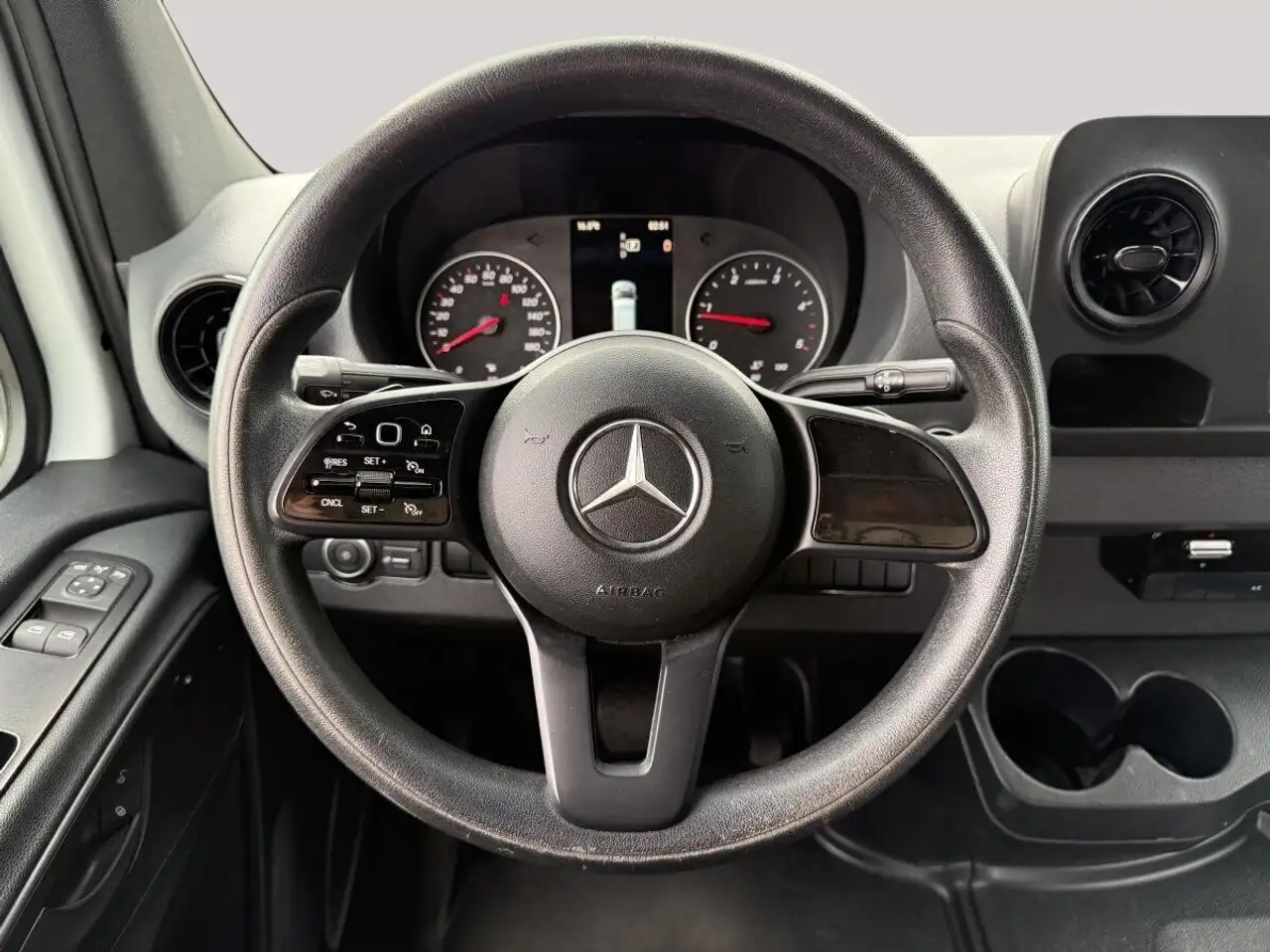 Mercedes-Benz Sprinter снимка Mercedes-Benz Sprinter