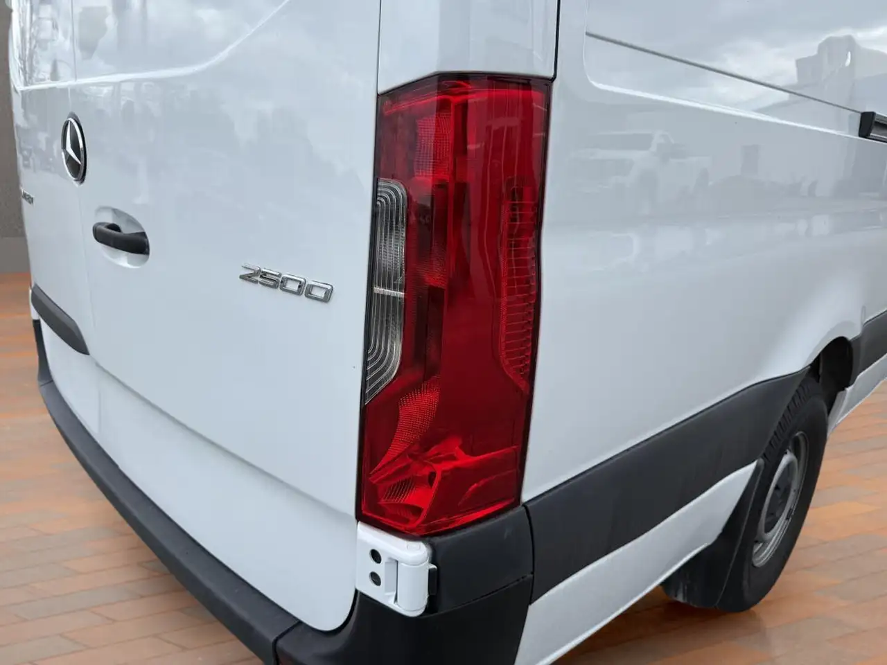 Mercedes-Benz Sprinter снимка Mercedes-Benz Sprinter