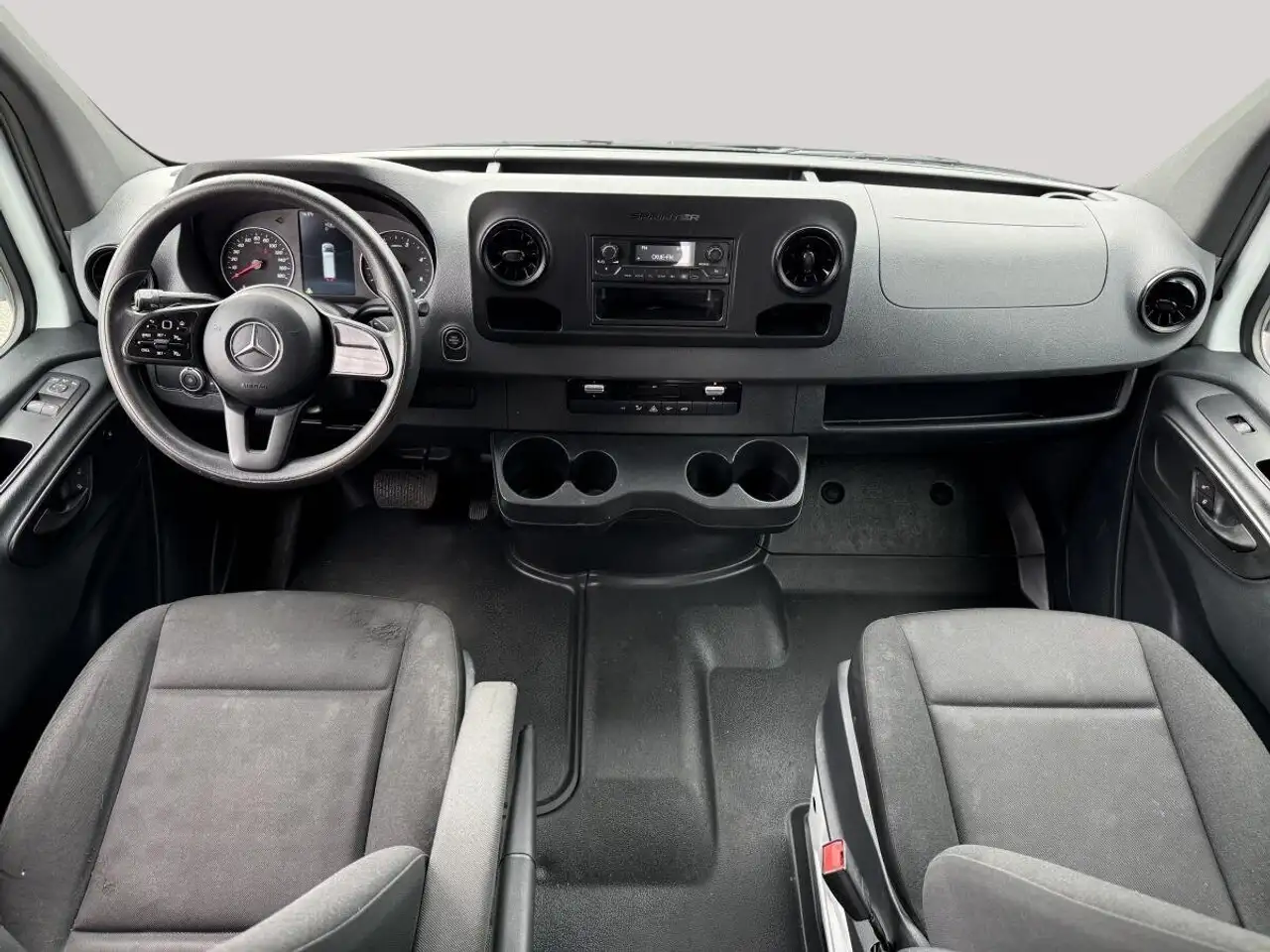 Mercedes-Benz Sprinter снимка Mercedes-Benz Sprinter