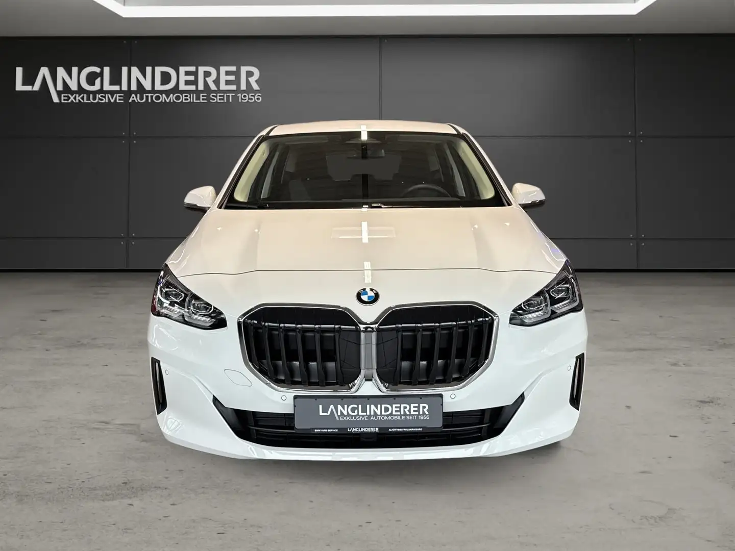 BMW 220 i Active Tourer PremiumPaket NP 43.929,- DAB Weiß - 2