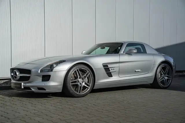 Mercedes-Benz SLS AMG Coupe AMG * Carbon Interieur*Bi-Xenon*